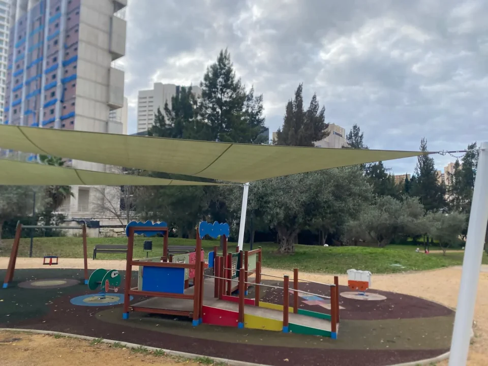 Cubrición-zona-juegos-3_GARDISBEL