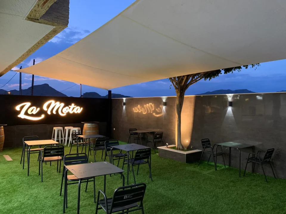 Vela-rectangular-restaurante_GARDISBEL