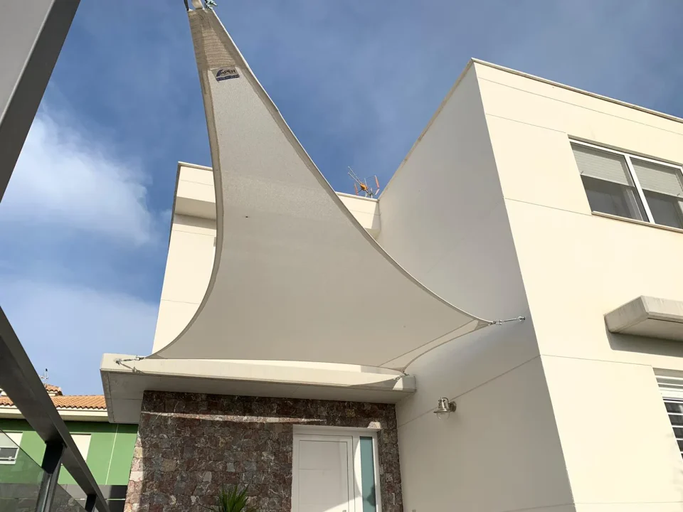 Vela-sombraje-puerta_GARDISBEL